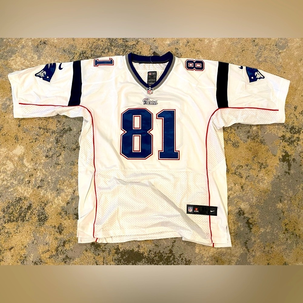 New England Patriots Hernandez #81 Nike NFL Jersey, Men’s XXL NWT **CLEARANCE!**